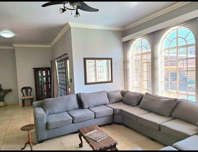 4 BEDROOM HOUSE FOR SALE IN FLAMWOOD